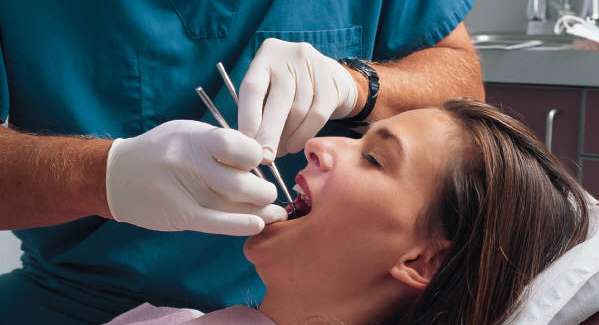 متى تزورين طبيب أسنانك؟