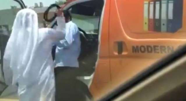 اعتقال مسؤول اماراتي ضرب سائقا هنديا