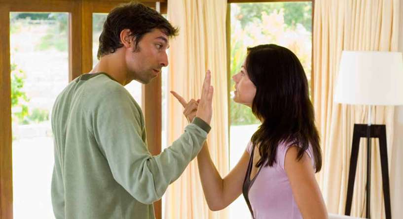 كيفية التعامل مع الزوج الذي لا يكف عن الانتقاد