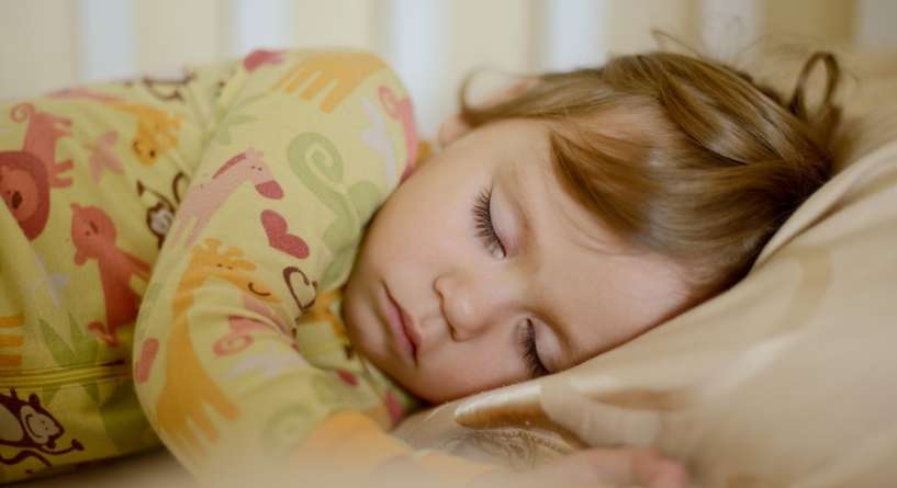 حركة الاطراف اثناء النوم عند الاطفال واضطرابات النوم الاخرى