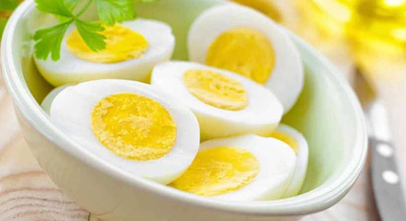 كيفية سلق البيض من دون ان ينكسر