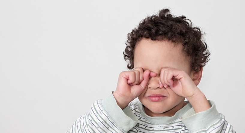 تورم جفن العين العلوي عند الاطفال