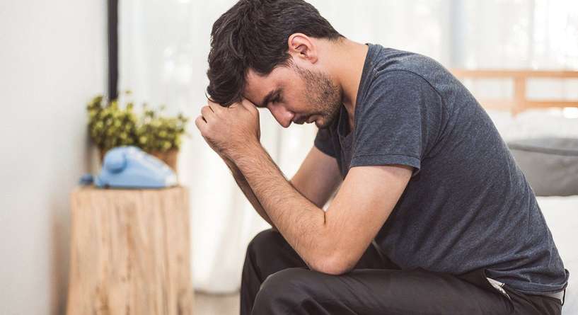 ما سبب خروج قطرات بول بعد التبول عند الرجال وطرق العلاج؟