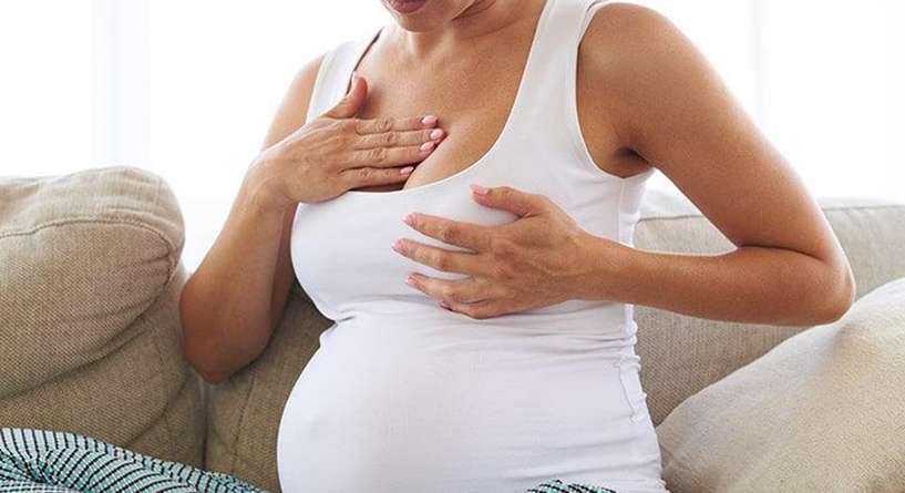 هل كبر الثدي من علامات الحمل بولد وما هي اعراض الحمل بولد | 3a2ilati