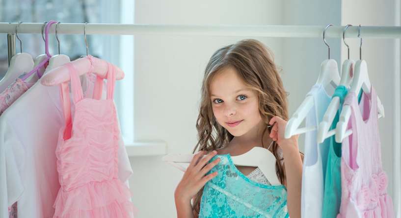 اسباب تدفعك الى السماح لاطفالك باختيار ملابسهم بانفسهم