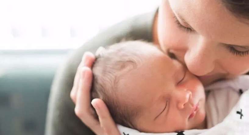 اسباب استفراغ الرضيع لحليب الام