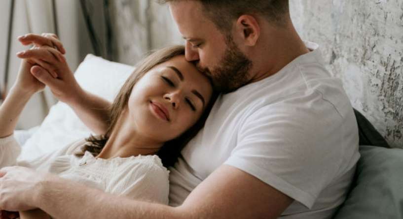تعرفي الى وضعيات جديدة للجماع يحبها الرجل وتزيد رغبته!