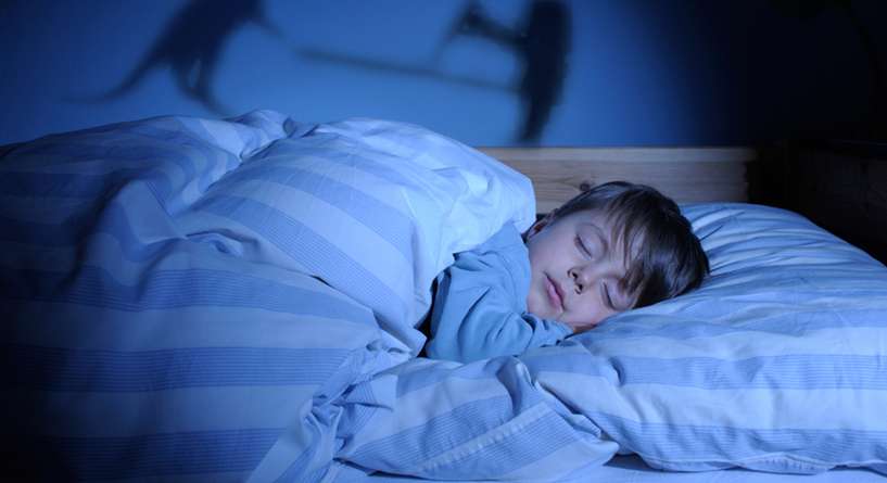 3 استراتيجيات تساعد طفلك على الاسترخاء والنوم بهدوء