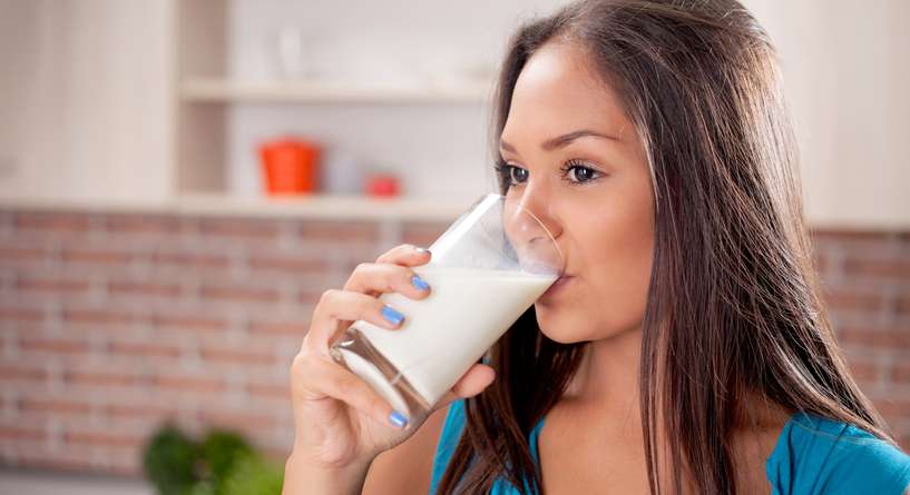 فوائد شرب الحليب اثناء الدورة الشهرية