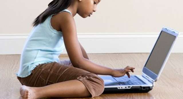 تأثير فيسبوك بالاطفال