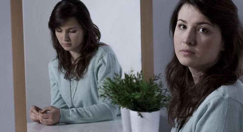 خجل المرأة من جسمها يؤثر سلبًا على رغبتها الجنسية | جنس، جماع