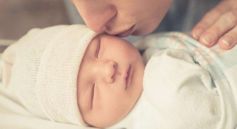 كم مدة الرضاعة الطبيعية لحديثي الولادة؟