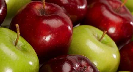تفاحة واحدة يومياً تغنيك عن الطبيب