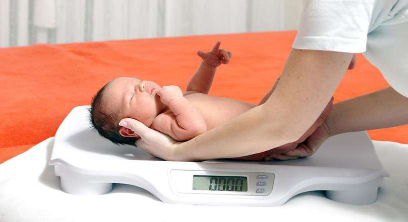 وزن الطفل الطبيعي عند الولادة