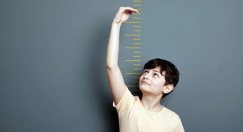 كيف اجعل طفلي طويل القامة 