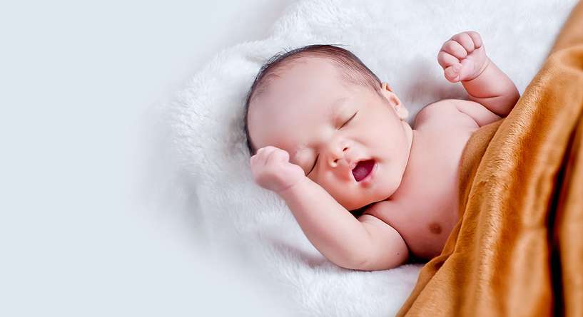 كل الطرق الآمنة والفعالة لينام الرضيع في الليل