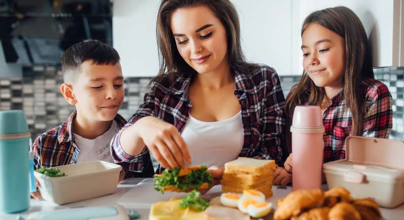 أنا أم لا أحضّر لطفلي الـ Lunchbox ولكن تأكدي أنه يتمتع بسندويشاته!