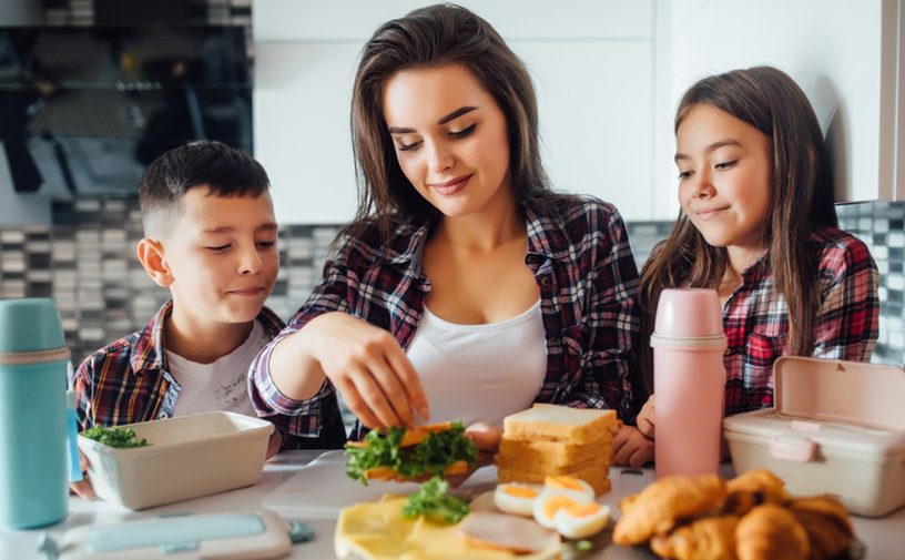 أنا أم لا أحضّر لطفلي الـ Lunchbox ولكن تأكدي أنه يتمتع بسندويشاته!