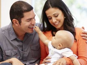 نصائح للحفاظ على حياة زوجية سعيدة بعد الإنجاب