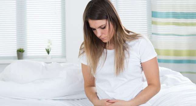 اسباب نزول دم احمر فاتح من المهبل
