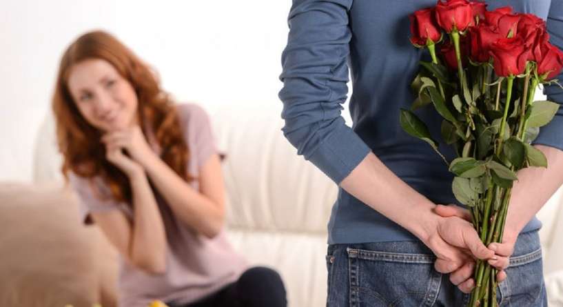 زوجك لا يحب شراء الأزهار لك إعرفي السبب؟