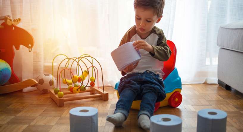 طرق تدريب الصبي على الحمام