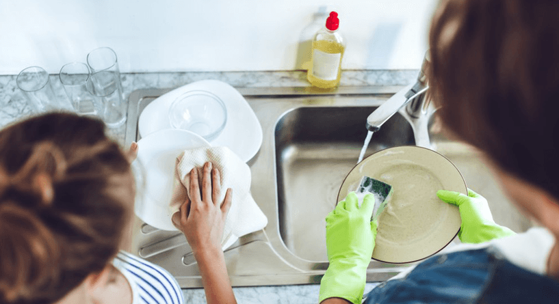 دراسة تبين ان القيام بالاعمال المنزلية يطيل العمر