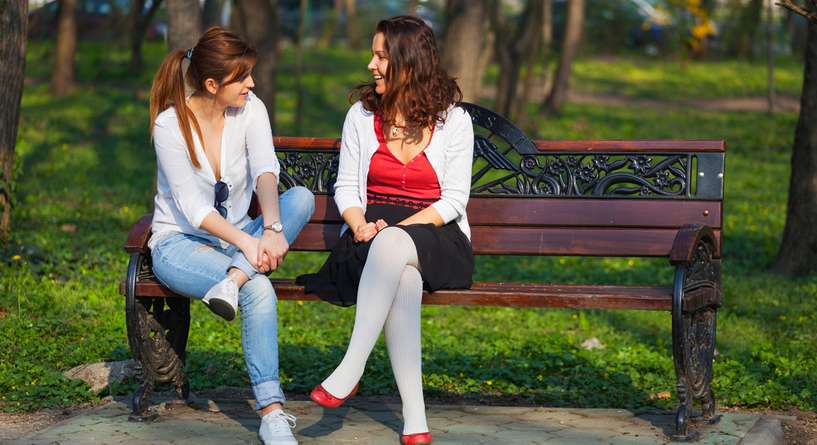 الأسباب النفسية وراء افشاء الأسرار للغرباء