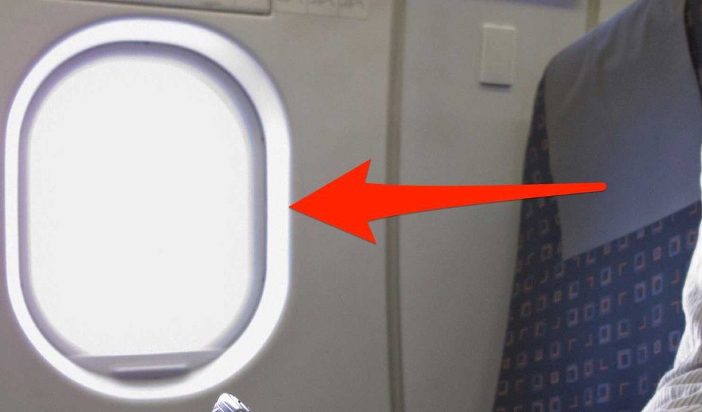 سبب عدم اصطفاف نوافذ الطائرة مصطفة مع المقاعد