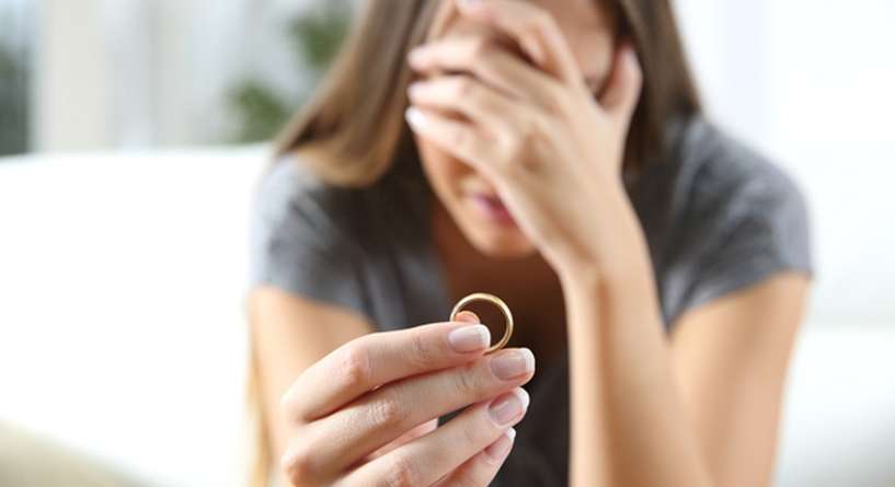تحديات تواجه الام المطلقة