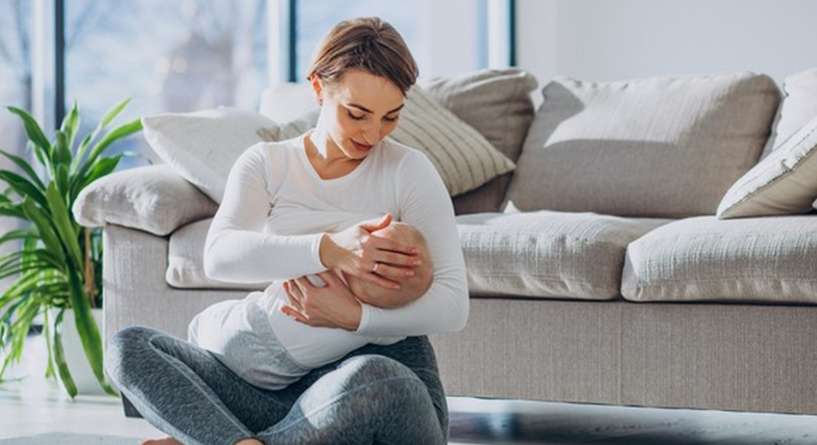 طفلي يرجع الحليب بعد الرضاعة 