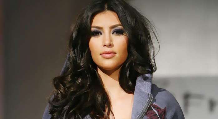 من هو والد طفل كيم كارديشيان؟