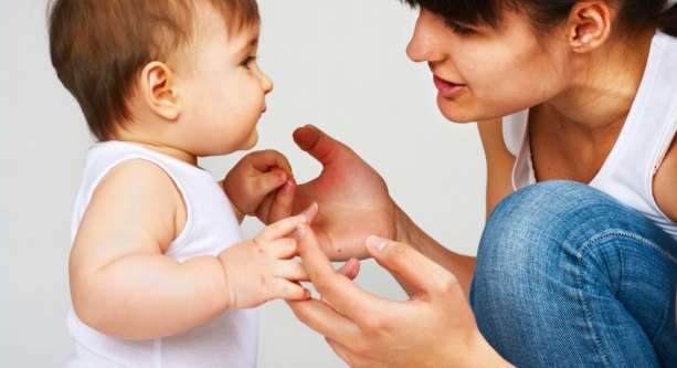 كيف تؤثّر كلماتك في تميّز ابنك؟