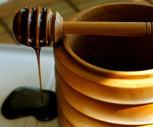 فوائد العسل الاسود الصحية