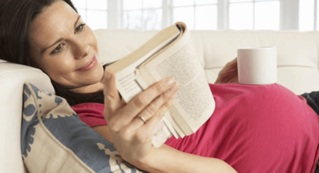 انواع الكتب للقراءة اثناء الحمل 