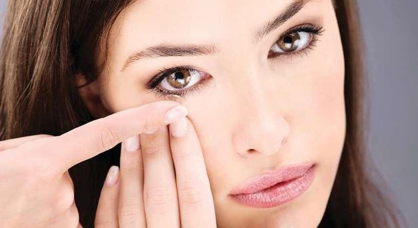 معتقدات خاطئة عن العدسات اللاصقة