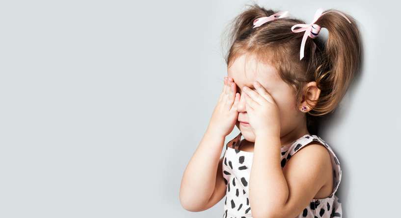 اسباب تورم العين المفاجئ عند الاطفال