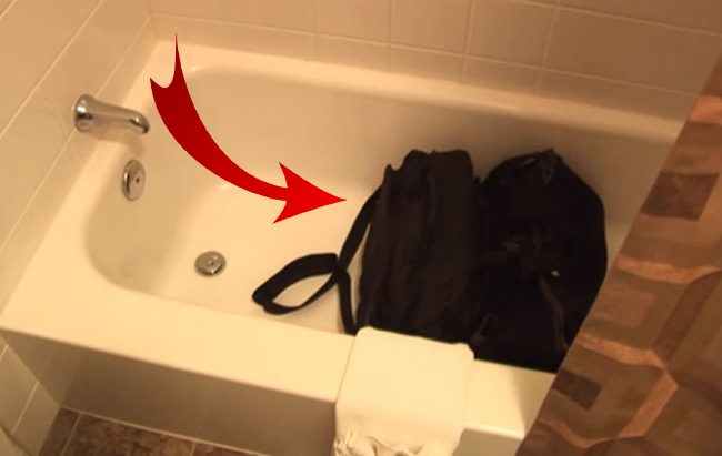 سبب ضرورة وضع الأمتعة داخل حوض الإستحمام في الفندق