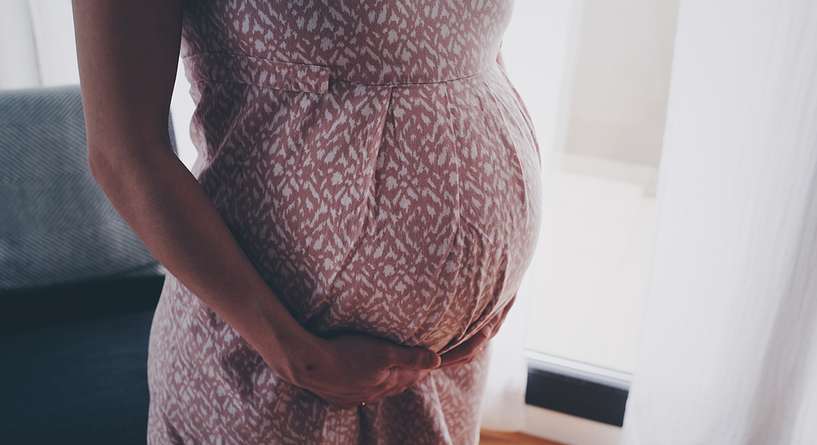 الحمل مع وجود التصاقات في الرحم