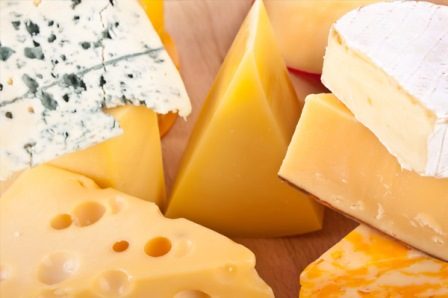 هل من الآمن تناول الجبنة أثناء الحمل؟