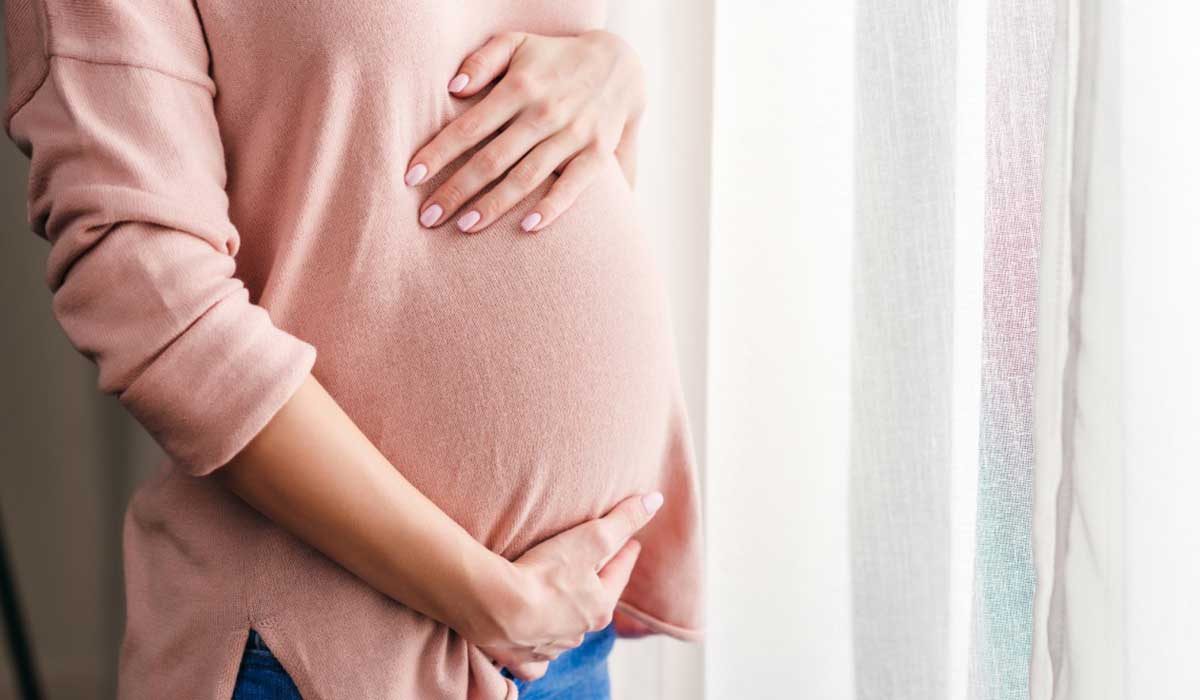 افرازات الحمل في الشهر الثاني