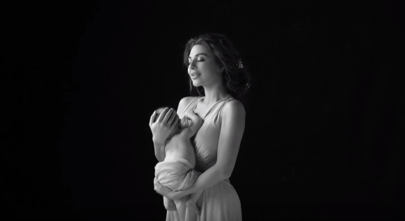 فيديو كليب يظهر فيه ابن ميريام فارس