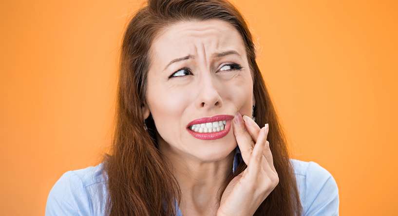 اسباب تسوس الاسنان الامامية