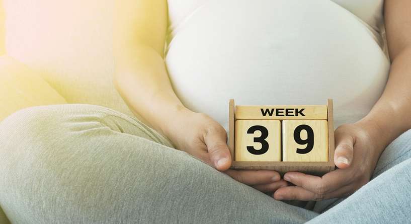 كيف تكون حركة الجنين في الاسبوع 39 وهل زيادتها من علامات الولادة؟
