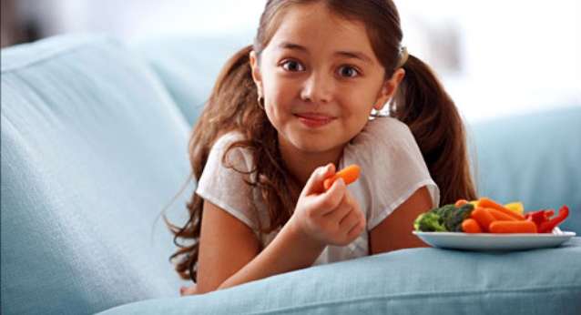 قواعد غذائية ضرورية لطفلك