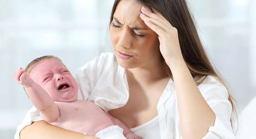 ما سبب بكاء الطفل اثناء الرضاعه
