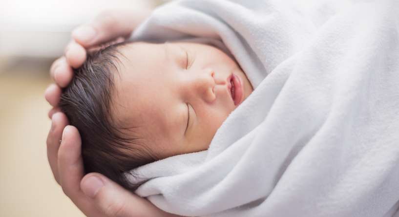 علامات زيادة وزن الرضيع