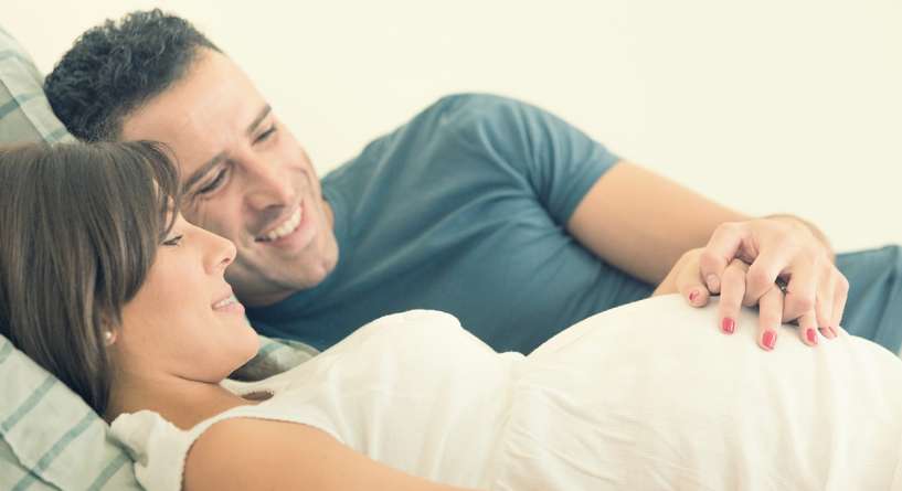 العلاقة الزوجية اثناء الحمل فى الشهر الثامن ممكنة