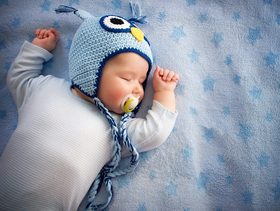 عدد ساعات نوم الطفل في الشهر الثاني