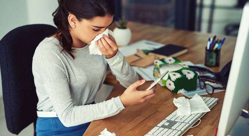 تعلمي كيفية ايقاف سيلان الانف واكتشفي الاعراض المصاحبة له!